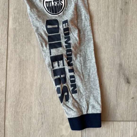 Edmonton Oilers Hockey Boy’s Pyjamas - Picture 3 of 7